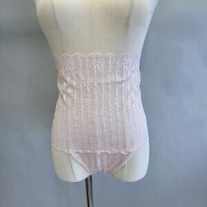 Victoria's Secret pink lace high rise thong panties size medium NWT New w/ Tags‎